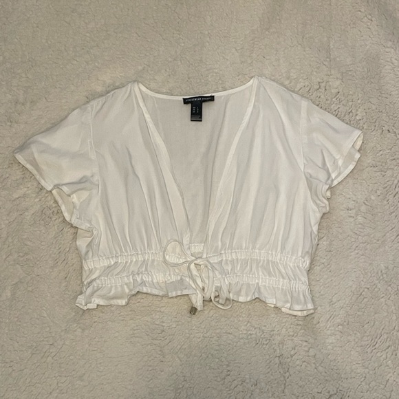 Streetwear Society Light White V-neck Crop Top with Lace in Medium - Picture 3 of 7